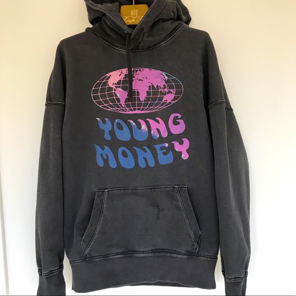 Young money sweater new arrivals